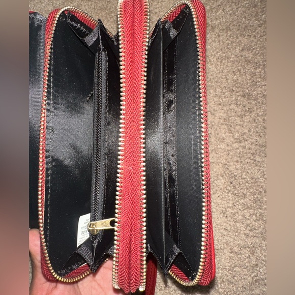EUC-Unbranded wristlet wallet Burgundy - Picture 5 of 10